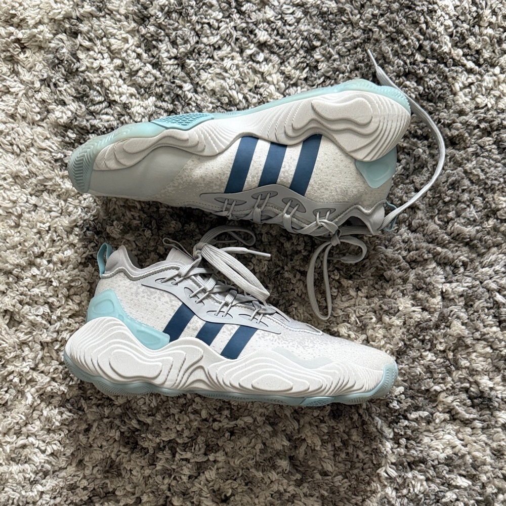 Trae Young adidas Light Gray and Blue Wave-Detail Sneakers